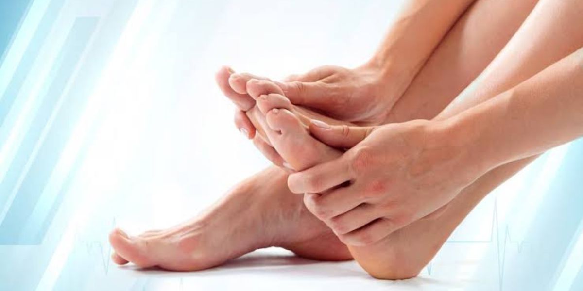 Read more about the article हाथ-पैरों में कमजोरी झुनझुनी का एहसास होना है किस बीमारी के लक्षण